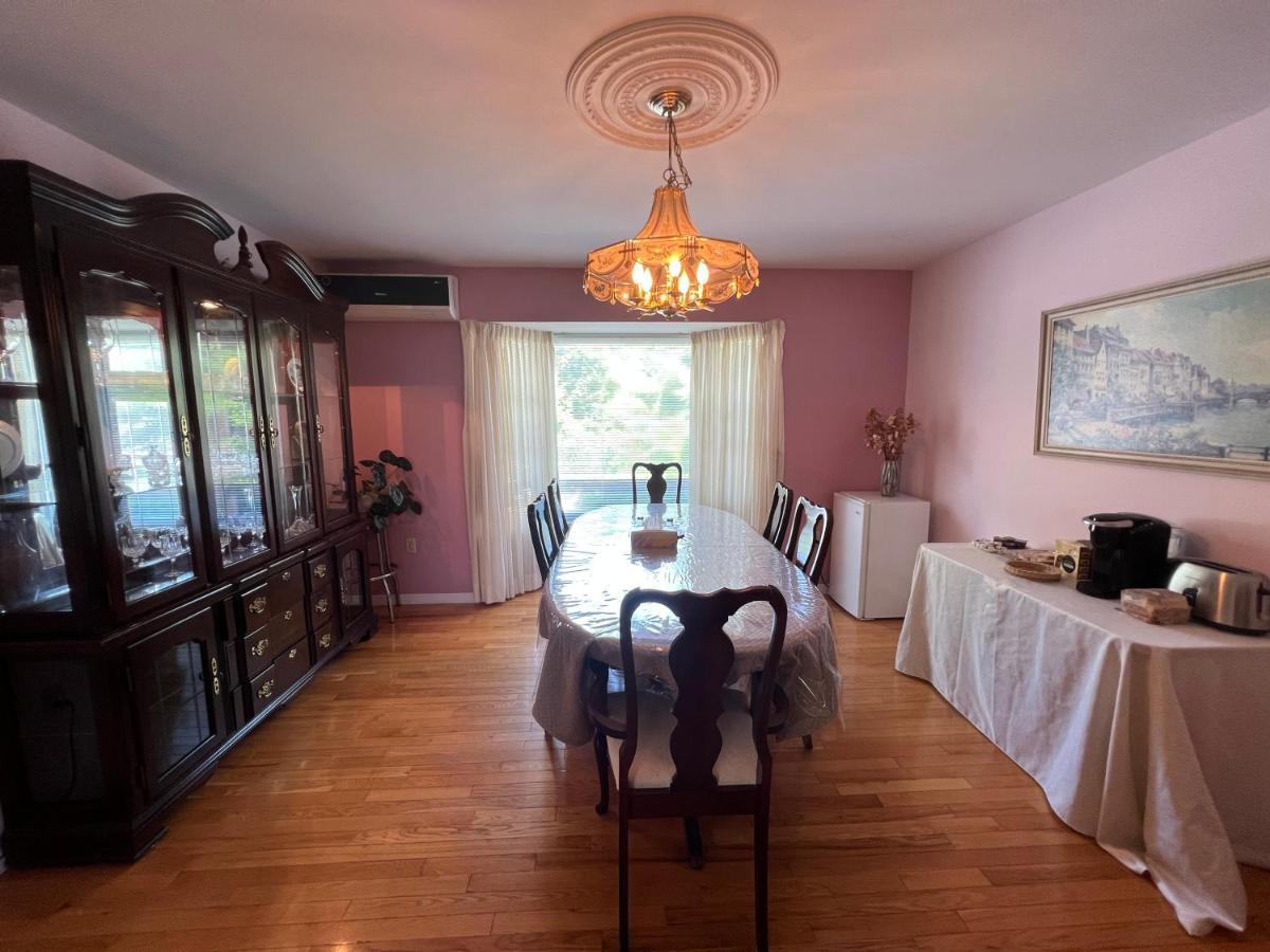 Lee'S Ocean Peek B & B Stratford Екстериор снимка
