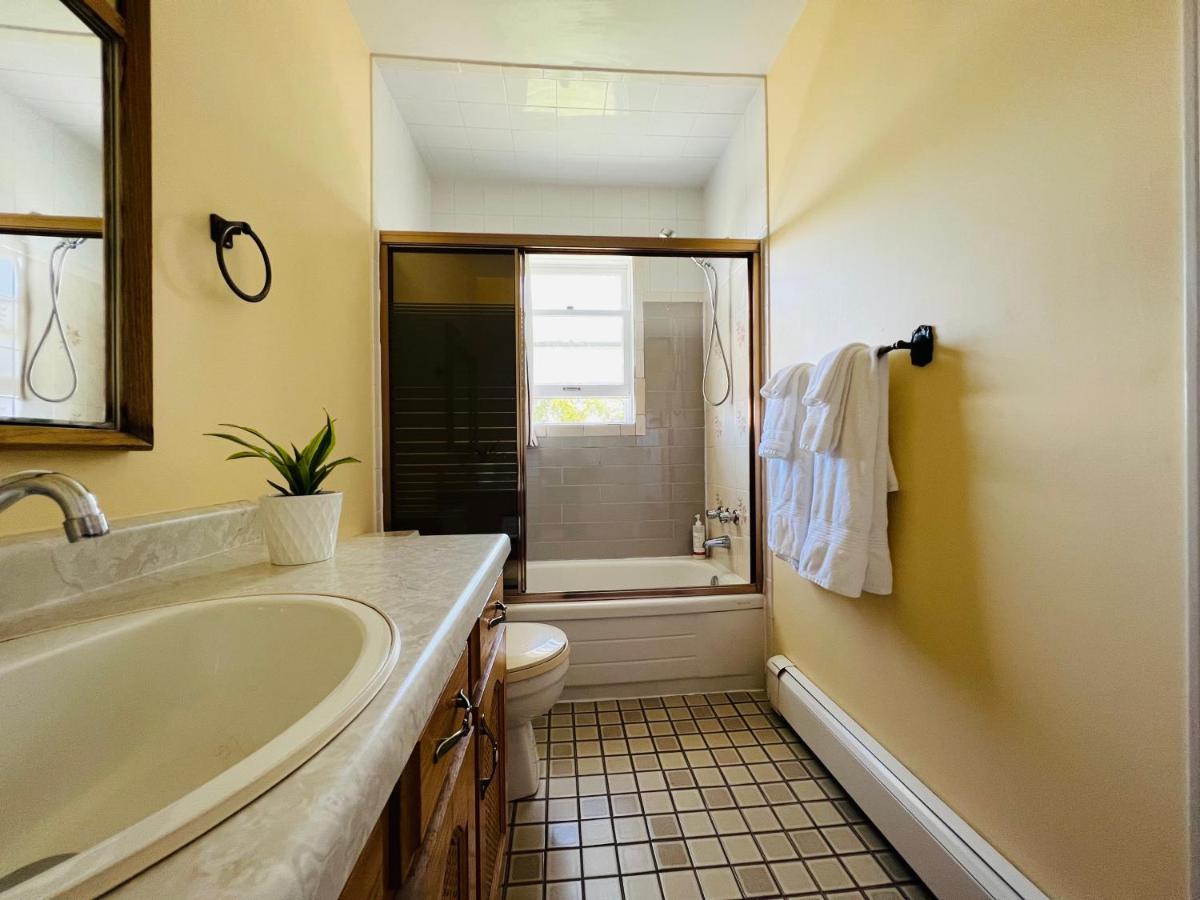 Lee'S Ocean Peek B & B Stratford Екстериор снимка