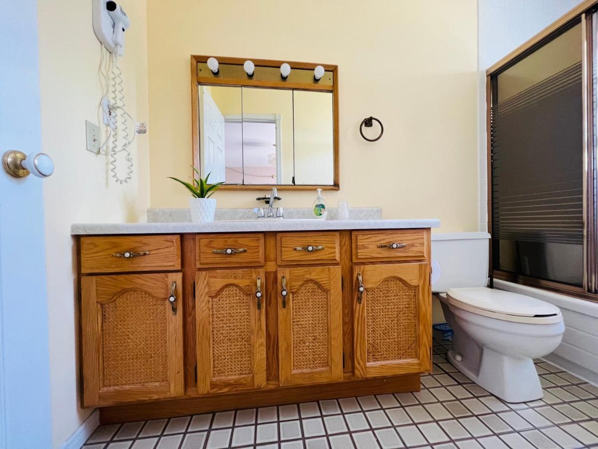 Lee'S Ocean Peek B & B Stratford Екстериор снимка