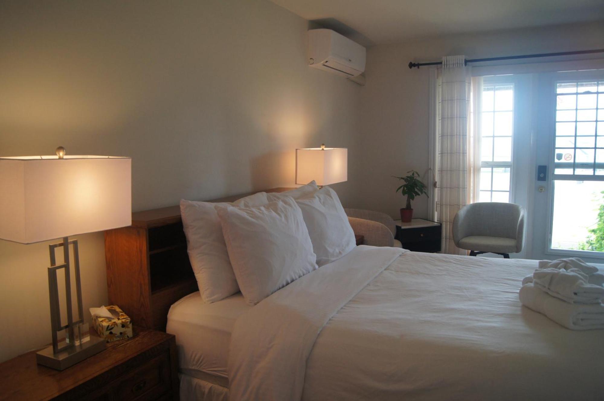 Lee'S Ocean Peek B & B Stratford Екстериор снимка