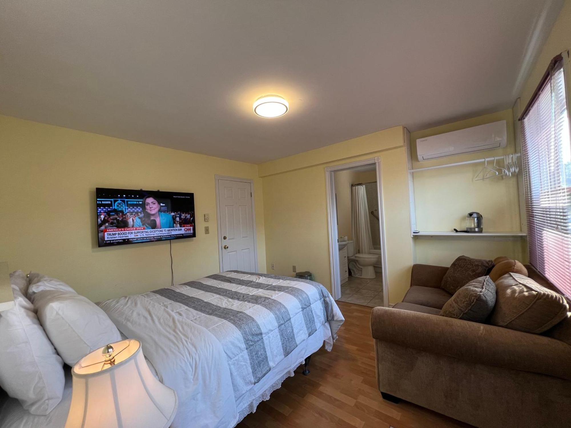 Lee'S Ocean Peek B & B Stratford Екстериор снимка