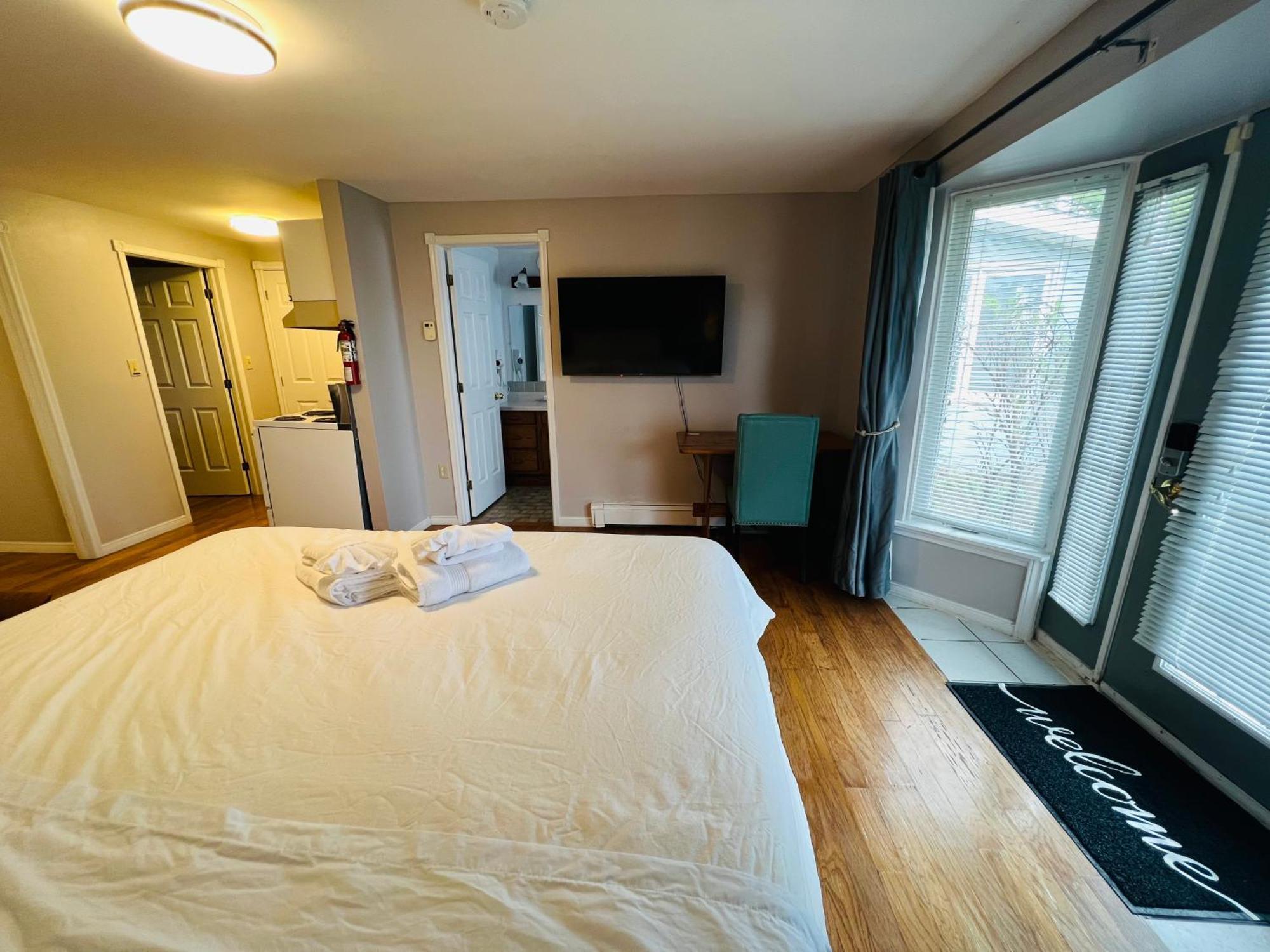 Lee'S Ocean Peek B & B Stratford Екстериор снимка