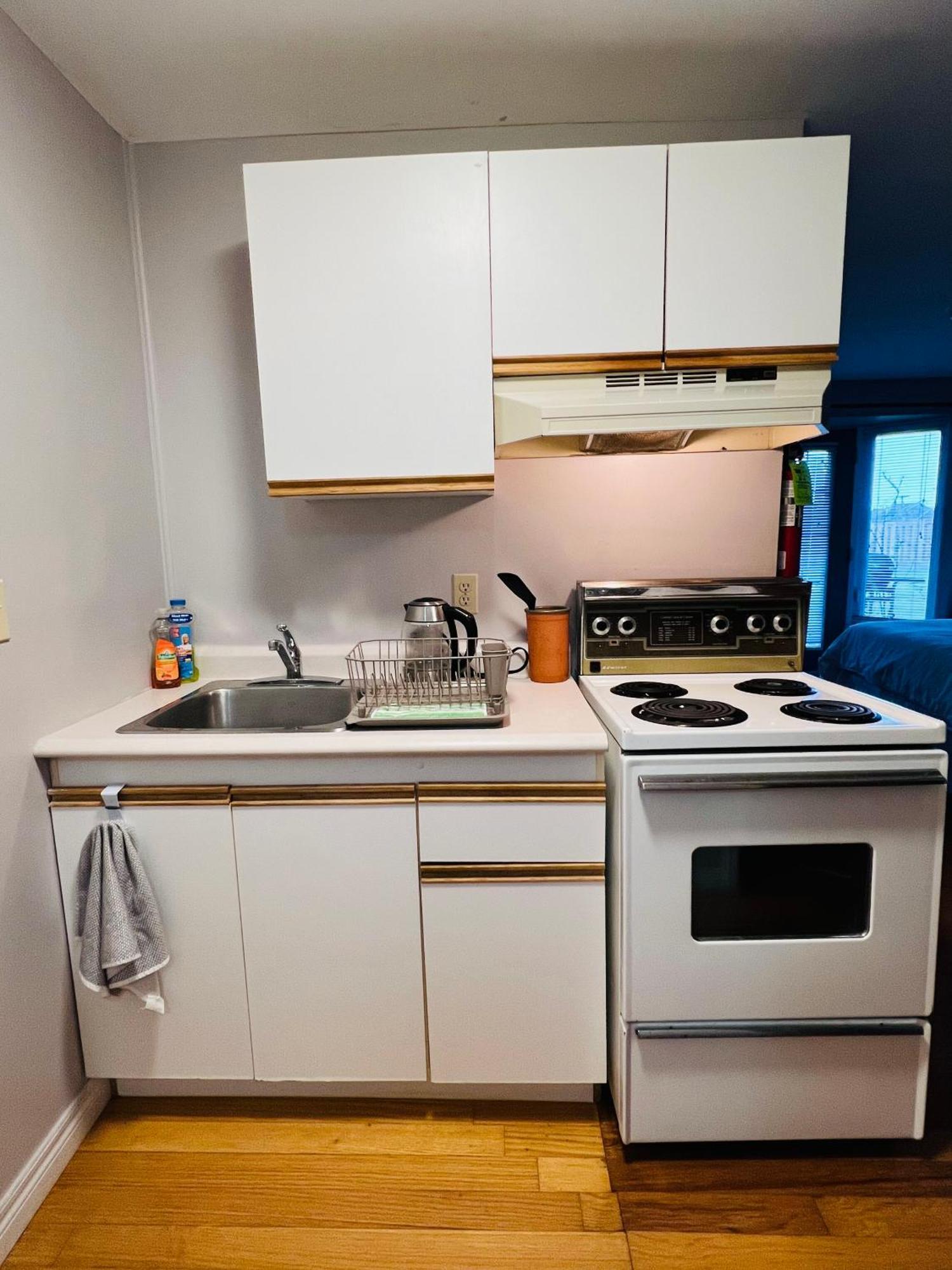 Lee'S Ocean Peek B & B Stratford Екстериор снимка